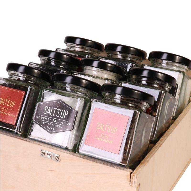 Wooden gift box with 9 gourmet salt and pepper - SaltsUp shop